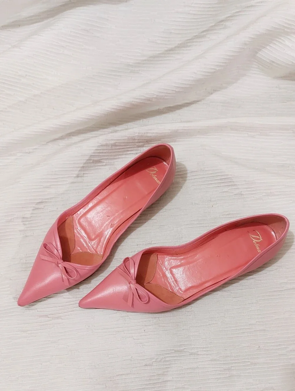 Delman Leather Pink Pointed-Toe Flats with Bow Accent Size 8